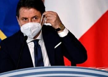 Itali/ Matteo Renzi tërheq 2 ministra, bie qeveria e Giusepe Conte
