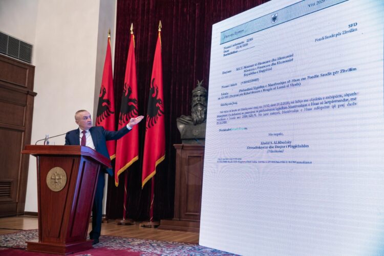 ‘’Boll me mashtrime’’, Meta i rikthehet çështjes me marrëveshjen e huasë: Banorët e Selenicës presin përgjigje, pse qeveria po i lë pa rrugën e premtuar?