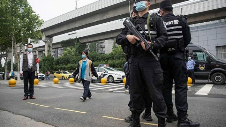 Misteri! Pse Kina nuk po i lejon shkencëtarët të hetojnë origjinën e Covid-19?!