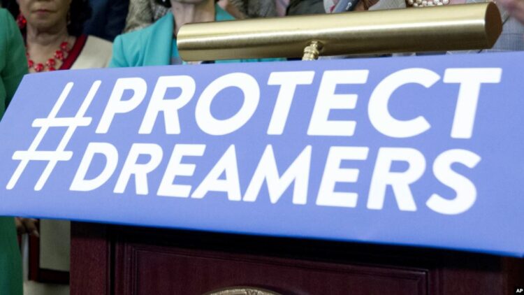 Joe Biden pritet të propozojë një rrugë 8- vjeçare drejt shtetësisë amerikane për imigrantët