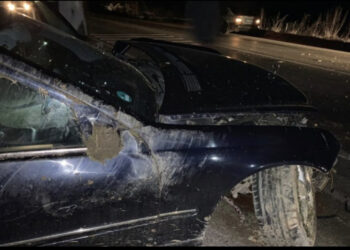 Aksident në Tiranë/ Shoferi humb kontrollin e mjetit, merr para dy këmbësore, përfundojnë në spital