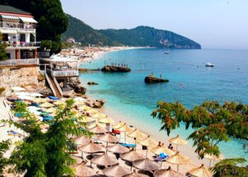 3.4 miliardë euro/ Shqiptarët shpenzuan shuma marramendëse për prona jashtë vendit, rritje e pazakontë pas vitit 2008