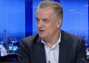 Nazarko: Rama po shërben si korrier midis Athinës dhe Ankarasë