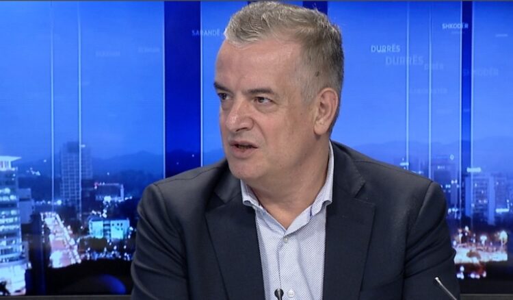 Nazarko: Rama po shërben si korrier midis Athinës dhe Ankarasë