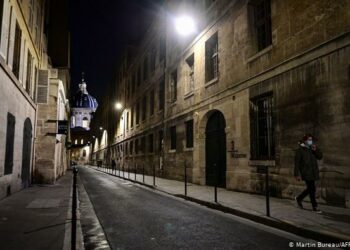 Gjermania drejt ndalim qarkullimit?/ Palët kërkojnë marrjen e masave të reja anti COVID-19