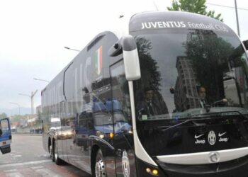 Futbolli ‘shpëton’ nga COVID-19?/ Asnjë futbollist i infektuar, ndeshja Milan- Juventus do të luhet