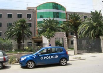 Durrës/ Sherri degradon në përdorimin e thikave, plagoset 23-vjeçari. Policia jep informacion për ngjarjen