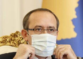 Hoti thirrje qytetarëve: Të kemi kujdes maksimal, po përhapet me shpejtësi varianti i ri i koroanvirusit