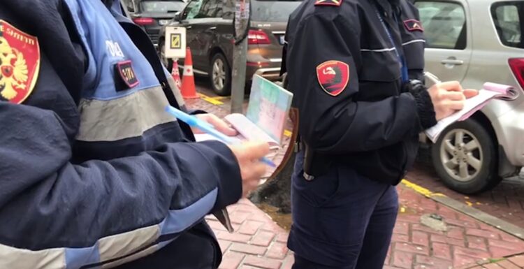 Thyen rregullat anti-Covid, 923 shtetas persona të gjobitur nga policia