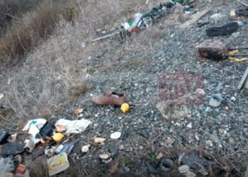 Ushqimet, këpucët…çfarë ka mbetur nga aksidenti tragjik në Milot që shuajti një familje