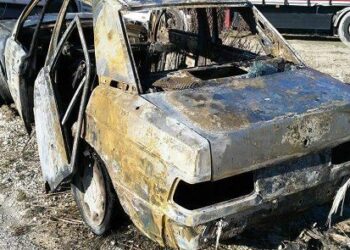 Vlorë/ Digjen automjetet e dy kushërirave në ‘Lungomare’, po hetohet për shkaqet