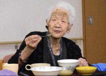 Gruaja me e vjetër në botë feston 118 vjetorin, ushtrimet fizike dhe ushqimi e kanë mbajtur në formë