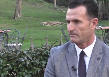 Vrasja e motrave në Astir, avokati: Djali pa gjithçka, nuk është mirë psikologjikisht! Familjarët s’duan të hakmerren, ia kanë lënë drejtësisë