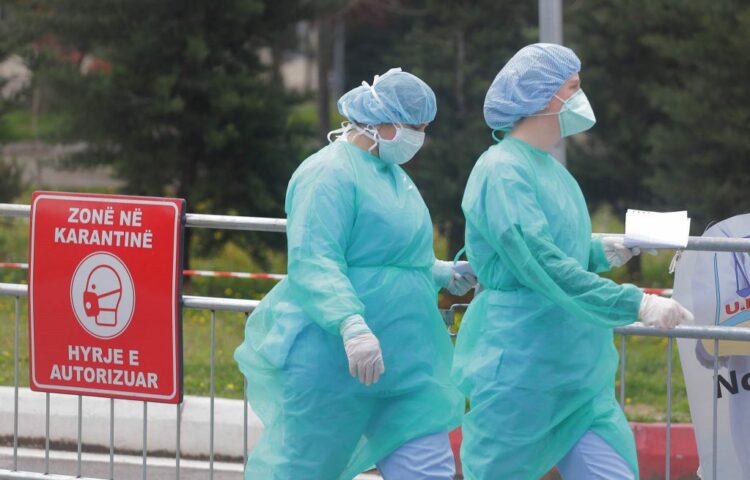 Studimi për COVID-19: Pasojat ndjehen edhe pas një viti