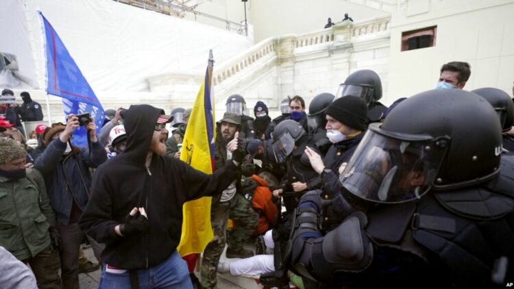 Paralajmërimi i FBI-së: Plane për protesta të dhunshme në të 50 shtetet e SHBA-ve, pjesëmarrësit janë anëtarë të grupeve ekstremiste