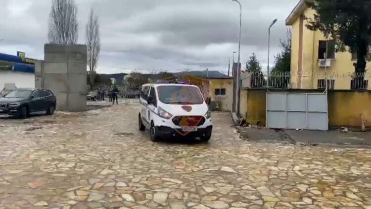 Policia