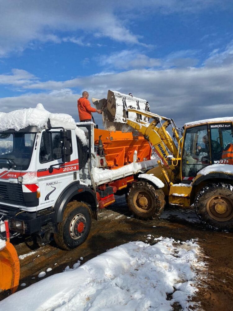 Rreshje bore dhe ngrica/ ARRSH: Këto janë akset problematike, të reduktohet shpejtësia dhe të pajisen me zinxhirë