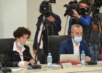 Vota e emigrantëve/ Modele nga vende të tjera, KQZ paraqet dy alternativat