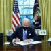 Presidenti Biden shfuqizon disa nga politikat e ish-Presidentit Trump