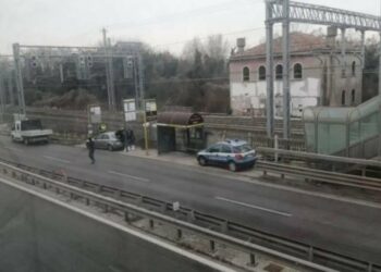 E rëndë në Itali/ Treni përplas për vdekje shqiptarin, dëmet në shpinë dhe qafë i morën jetën