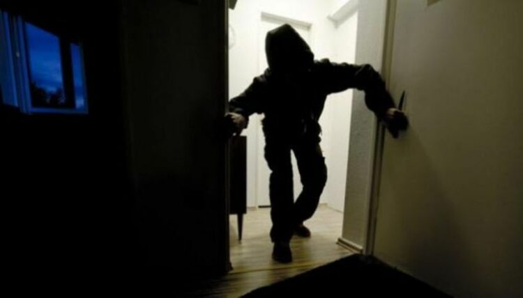 Grabitja me armë zjarri në Korçë, flasin familjarët e kambistit: Është e katërta herë