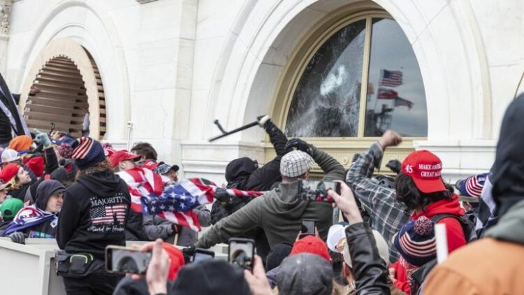 Pamje nga protesta në Capitol