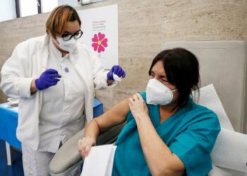 Italia prezanton vaksinën e saj anti-Covid, nxjerr rezultatet e para: Është më efektive se Moderna dhe Pfizer