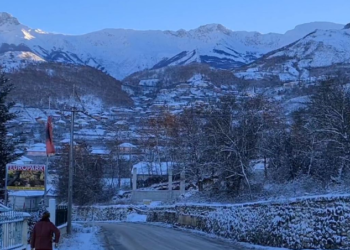Situata në Qarkun Dibër/ Borë dhe ngrica, disa akse rrugore të pa kalueshme