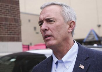 Ligjvënësi i parë republikan konfirmon se do të votojë për shkarkimin e Trump