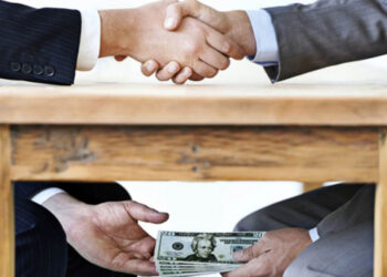 Shqipëria e Kosova asnjë përparim në luftën kundër korrupsionit, minuan përgjigjen ndaj pandemisë dhe rrezikuan demokracinë