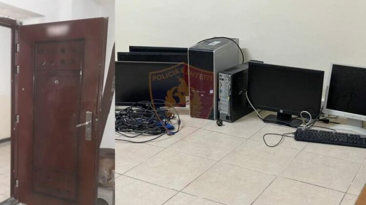 Foto/ Vidhet laboratori i Informatikës në Kukës, policia: Sekuestrohen 5 kompjuterët e vjedhur, procedohen 3 persona