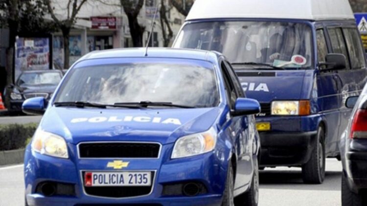 I dyshuar për 4 vjedhje, arrestohet një 17-vjeçar në Tiranë