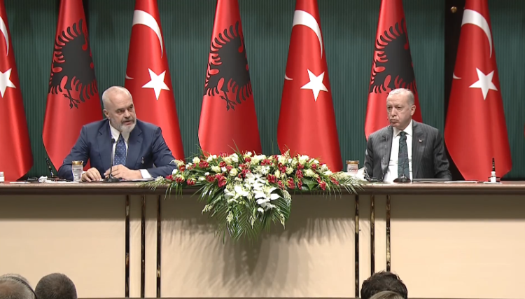 Firmoset marrëveshja për Krijimin e Këshillit të Bashkëpunimit Strategjik me Turqinë, Erdogan jep detaje nga takimi me Ramën. Ja çfarë kanë diskutuar