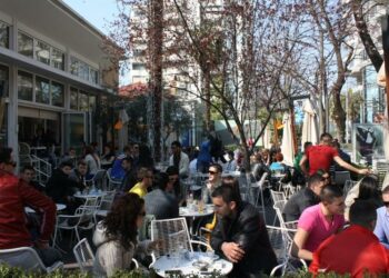 CNN: Shqipëria mbetet e hapur për turistët amerikanë, s’ka nevojë për test COVID-19 apo karantinë