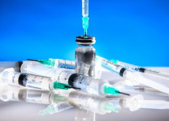 Ukraina ndalon përdorimin e vaksinës ruse kundër COVID-19