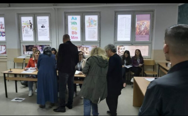 Përfundon procesi zyrtar i votimit në Kosovë