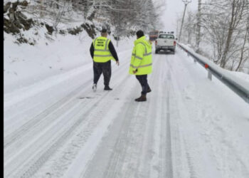 Mjetet lëvizin pa goma dimërore e zinxhirë/ ARRSH apel për drejtuesit: Po bëheni pengesë për borëpastruset e kripëhedhëset