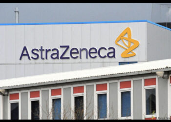 STUDIMI/ Vaksina AstraZeneca është më pak efektive ndaj variantit afrikan të Covid-19