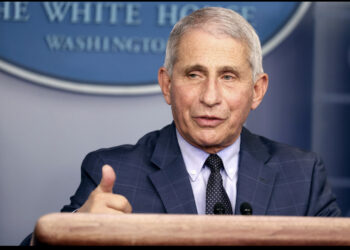 Fauci: Duhet të vaksinohen 75 dhe në 80% të popullsisë për të arritur imunitetin e tufës