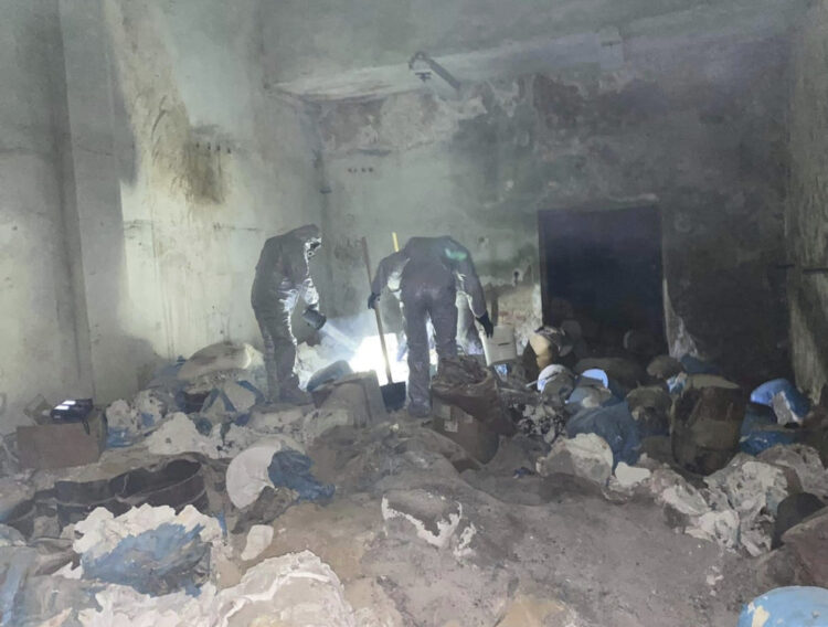 Gazrat toksikë në Korçë/ FA zbulojnë vatrat e rrezikshme në Trikotazh, pastrojnë depot nga lëndët kimike