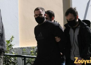 FOTO/ Ky ishte personi që u kap në makinën e blinduar me Alket Rizain