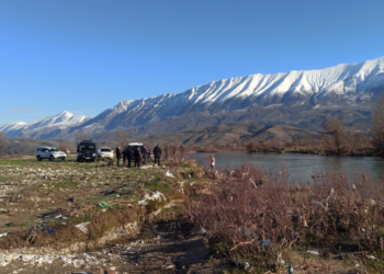 Makina ra në lumin Drin, nxirren trupat e pajetë të dy elektriçistëve