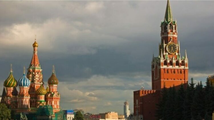 Rusia paralajmëron se mund të ndërpresë lidhjet me BE-në