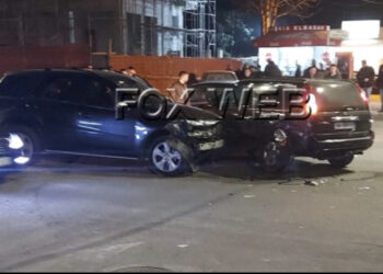 Aksident i rëndë në Elbasan/ Përplasen dy makinat, brenda njërit mjet dhe një grua shtatzënë