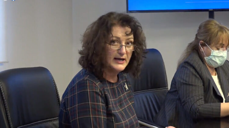 Albana Fico: Punoni online aty ku mundeni dhe respektoni distancimin social