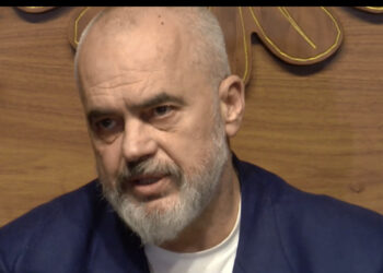 Pritet mbërritja e 7000 dozave të Pfizer, Rama del në konferencë nga Aeroporti “Nënë Tereza”