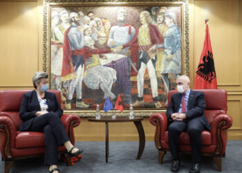 Meta takon Komisioneren Europiane për Çështjet e Brendshme: Pas 25 prillit Shqipëria do kthehet në shinat e shtetit ligjor