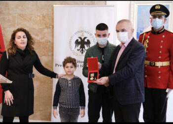 Meta i jep titullin e lartë pas vdekjes Armand Hysit: Intelektual i rrallë që mbështet kauzat sociale