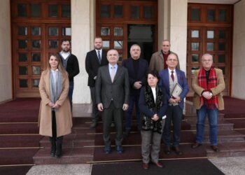 Meta për çështjen e detit: Rama asnjë autorizim nga Presidenti. S’do pranoj cenimin e interesave shtetërore dhe kombëtare