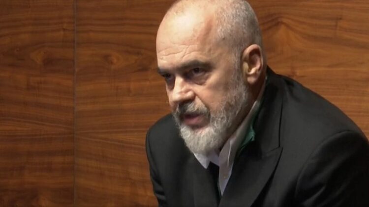 Rama: Aeroporti është në duart e shqiptarëve, biletat do të lirohen